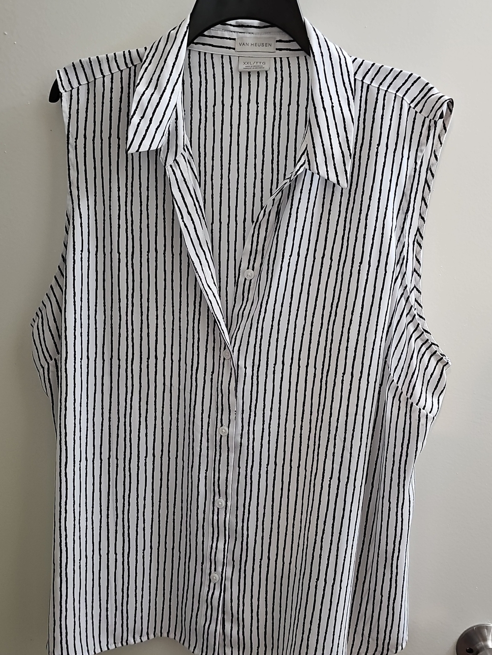 Van Heusen Black & White Vertical Stripe Sleeveless Button-Down Blouse